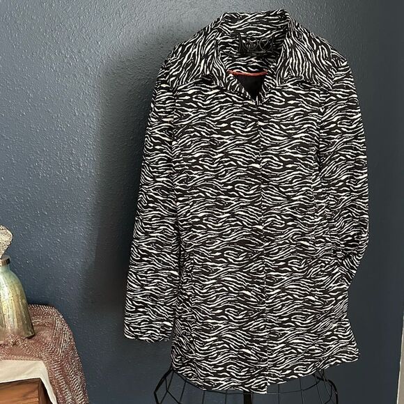 Animal print coat. Sz Large - Picture 1 of 7